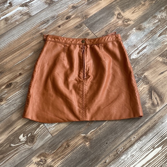 🤎Free People Vegan Leather🤎Mini Skirt - Picture 3 of 7